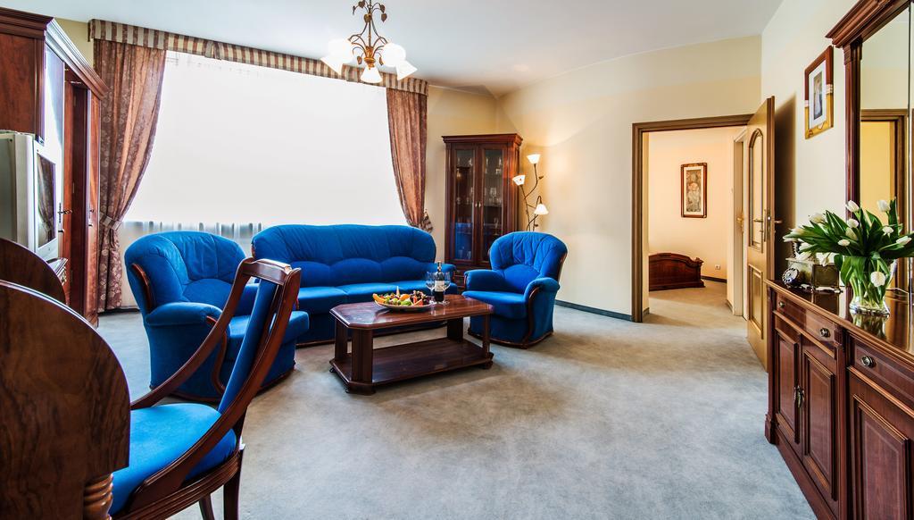 Hotel Komeda Ostrów Wielkopolski Zimmer foto