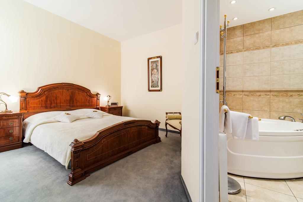 Hotel Komeda Ostrów Wielkopolski Zimmer foto