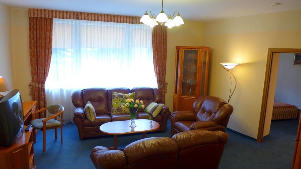 Hotel Komeda Ostrów Wielkopolski Zimmer foto